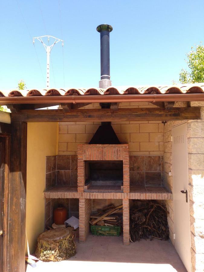 La Casita Del Abuelo Villa Villalmanzo Buitenkant foto